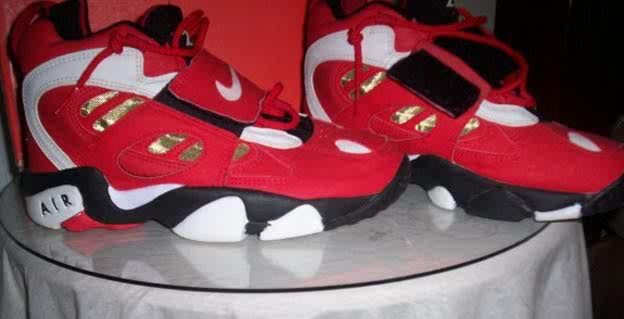 Nike Air DT2