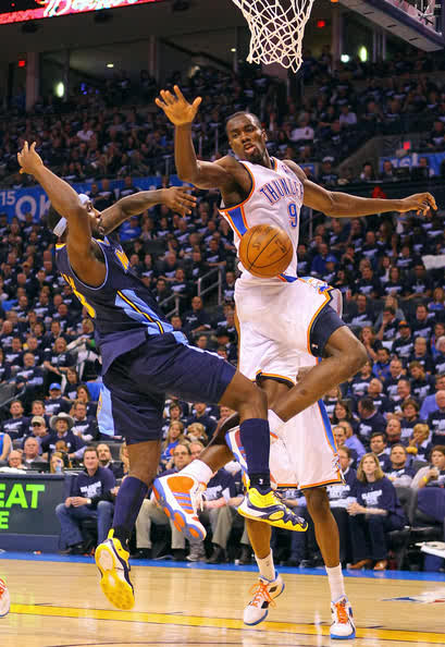 Nike ID Zoom Uptempo V- Yellow/Nvy